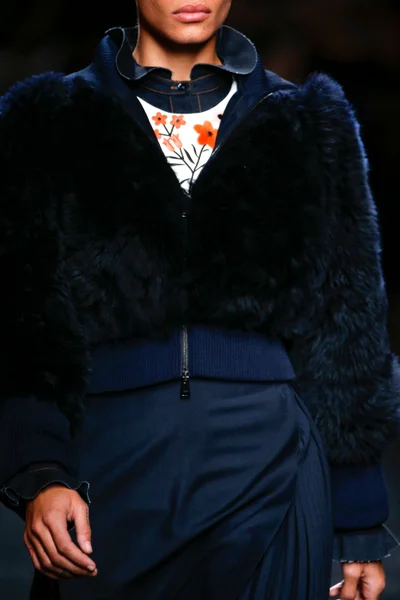 Look 70